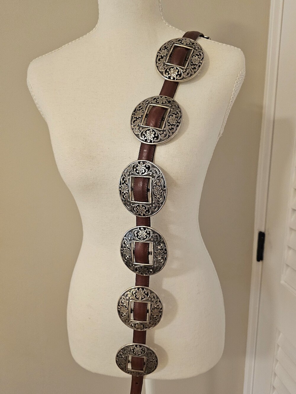 Rare Vintage Brighton Brown Leather Concho Belt – Size Medium